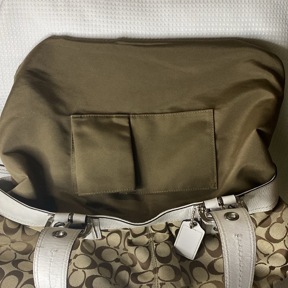 Coach Classic “C” w/White Leather Trim Large Satchel EUC w/Dustbag - Picture 10 of 11